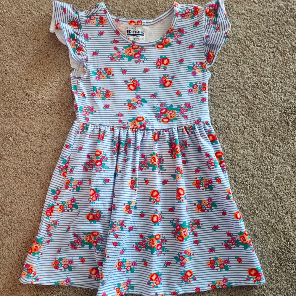 Girls dress Medium nwot